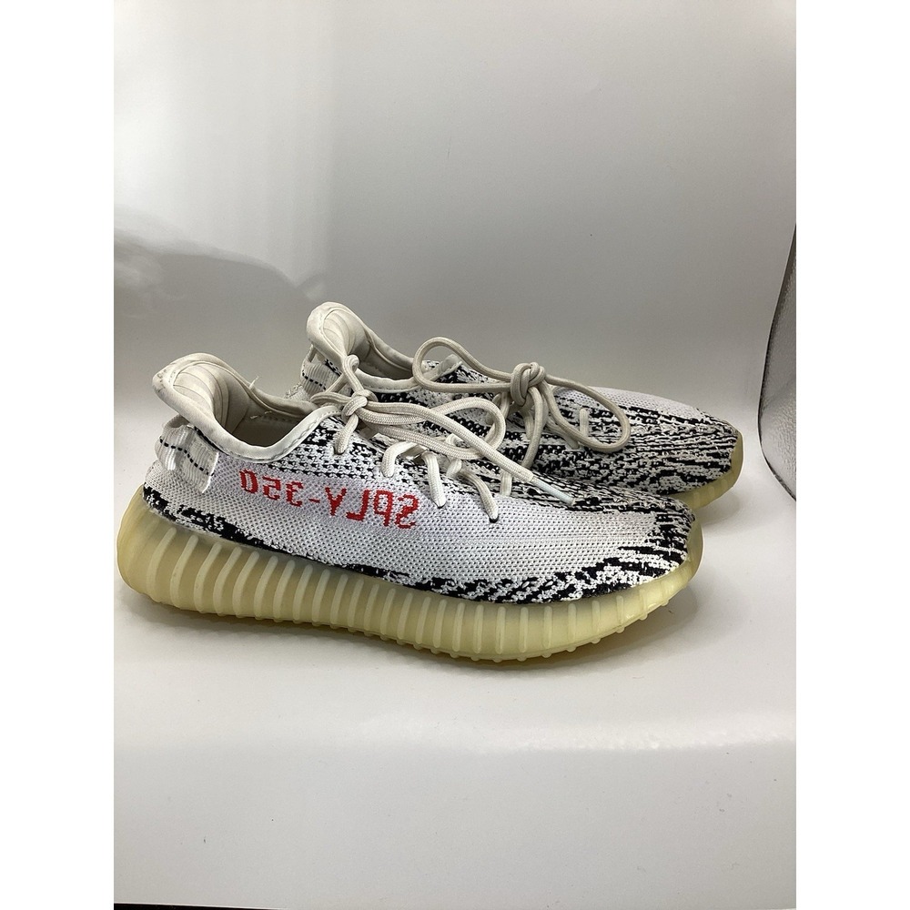 Size 5 - adidas Yeezy Boost 350 V2 Low Zebra